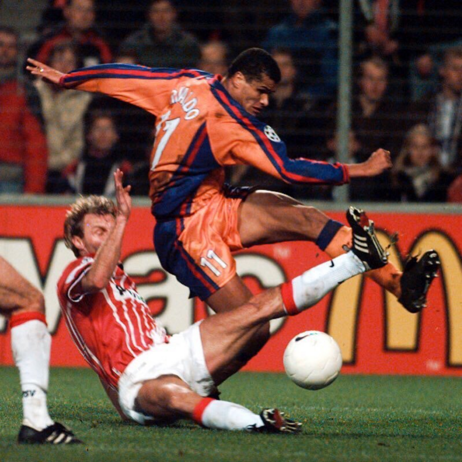 Barcelona Away Shirt 1997/98